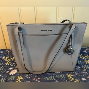 Michael Kors large east west voyager tote
